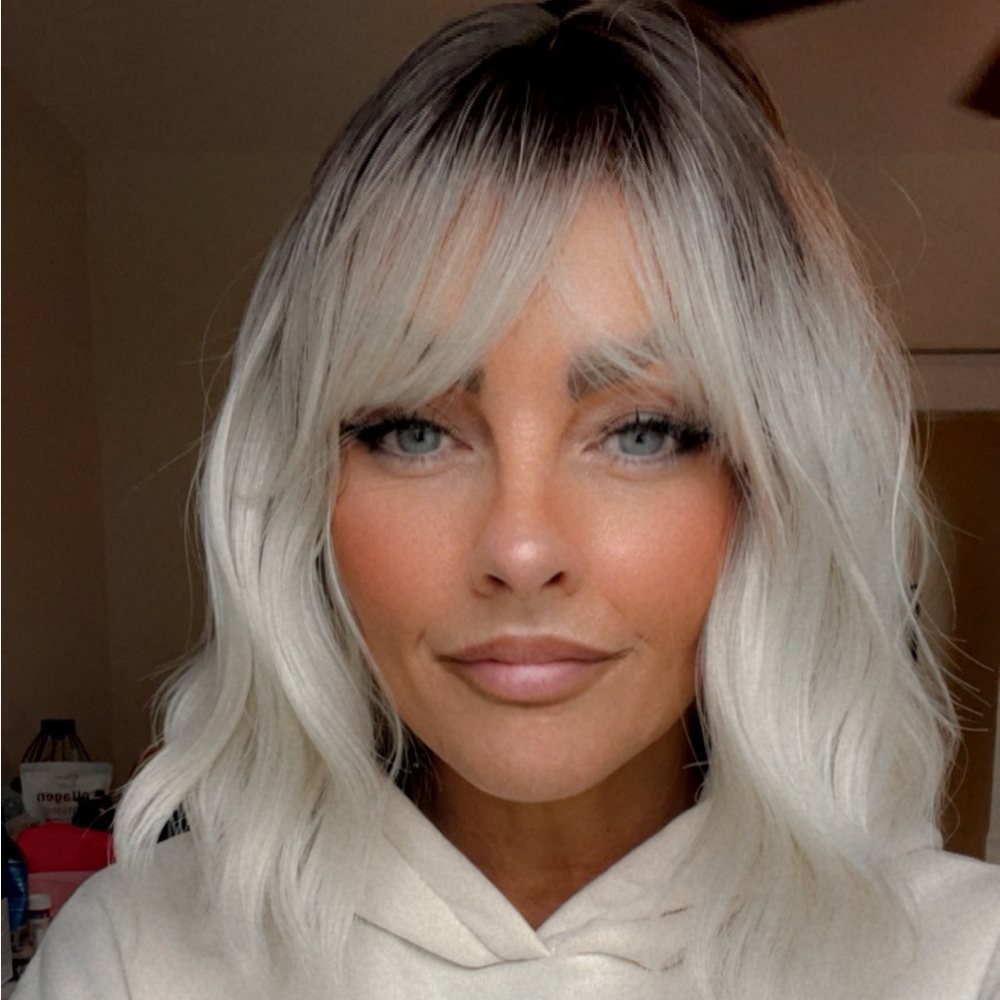 Synthetic with bangs Blonde/white wig